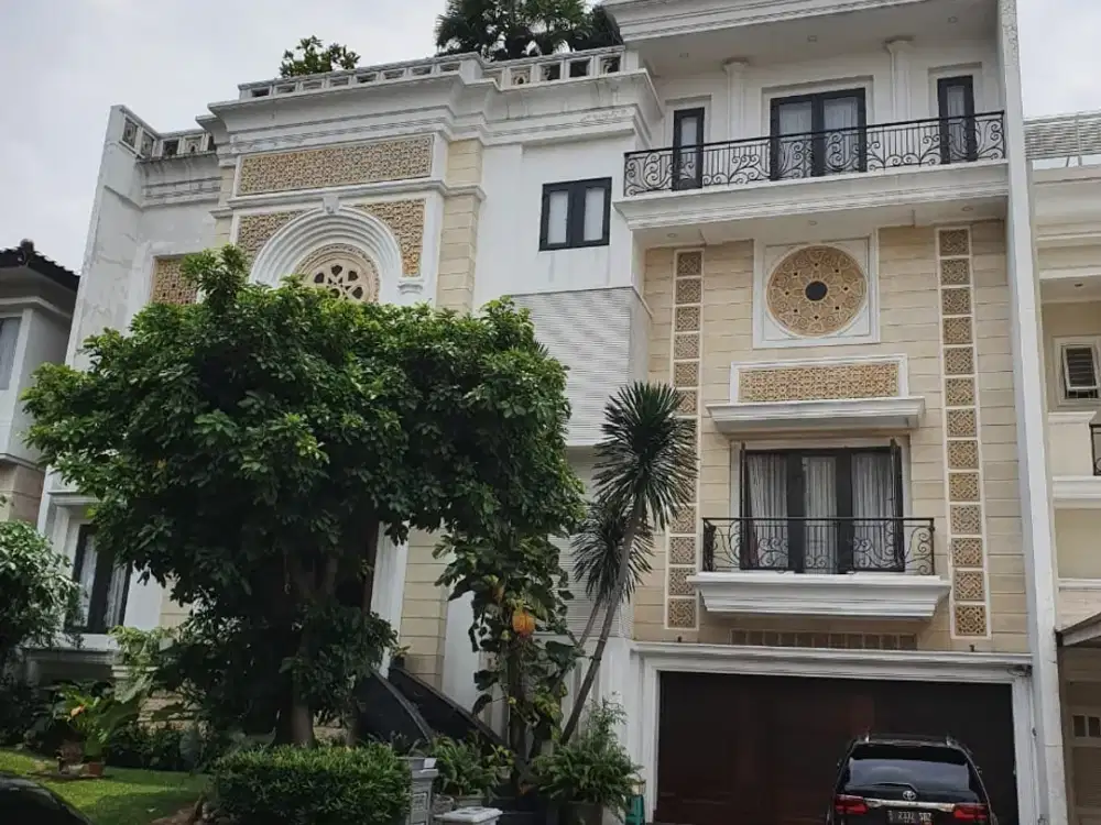 Rumah Ada Kolam Renang di Cluster Crown Gading Serpong Tangerang