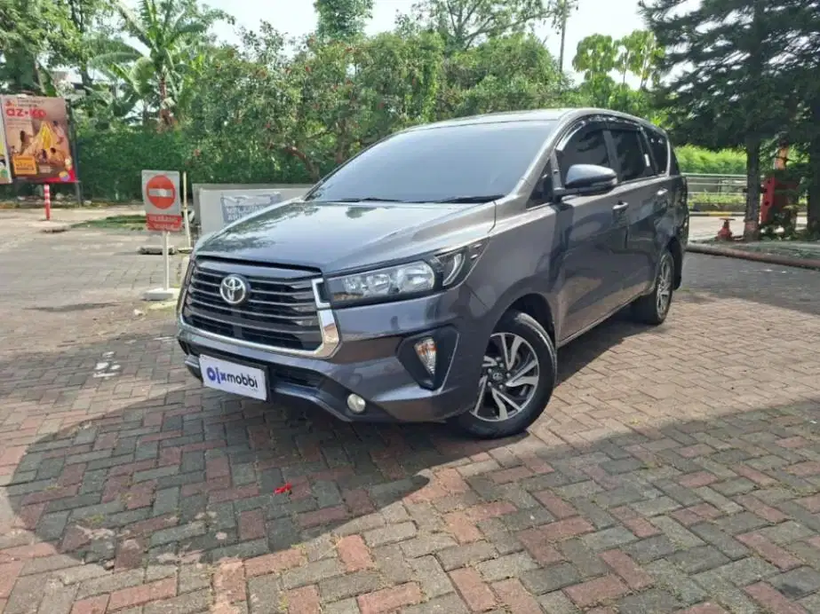 Pajak Panjang - Toyota Kijang Innova 2.4 G Solar-AT 2021