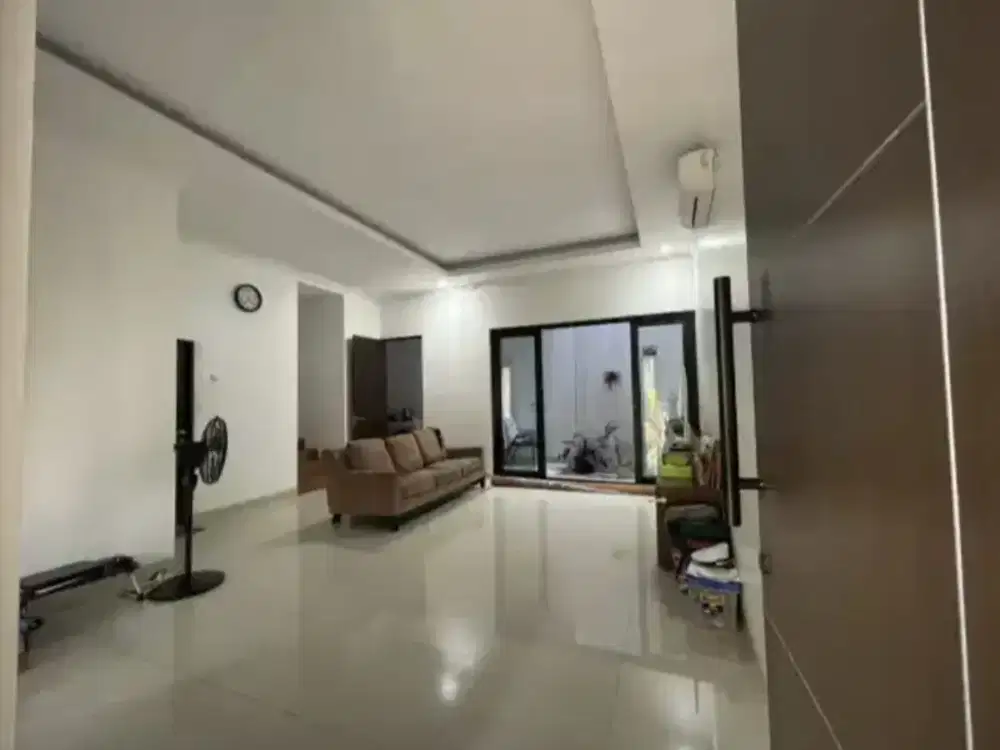 Dijual Cepat Rumah Bagus terawat siap huni 2 lantai di area Cipayung, Jaktim