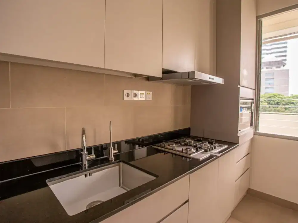 Townhouse Ekslusif 4 Kamar The Mews at Stature Menteng
