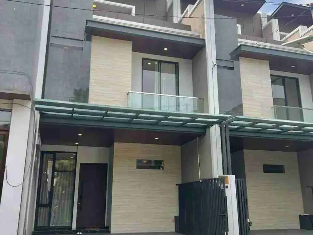 PAKIS TIRTOASRI 3 Lantai ‼
 Town house Baru Gress dekat Ciputra World