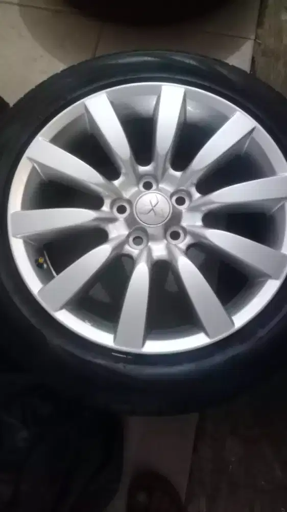 Jual velg original lancer evo x seken