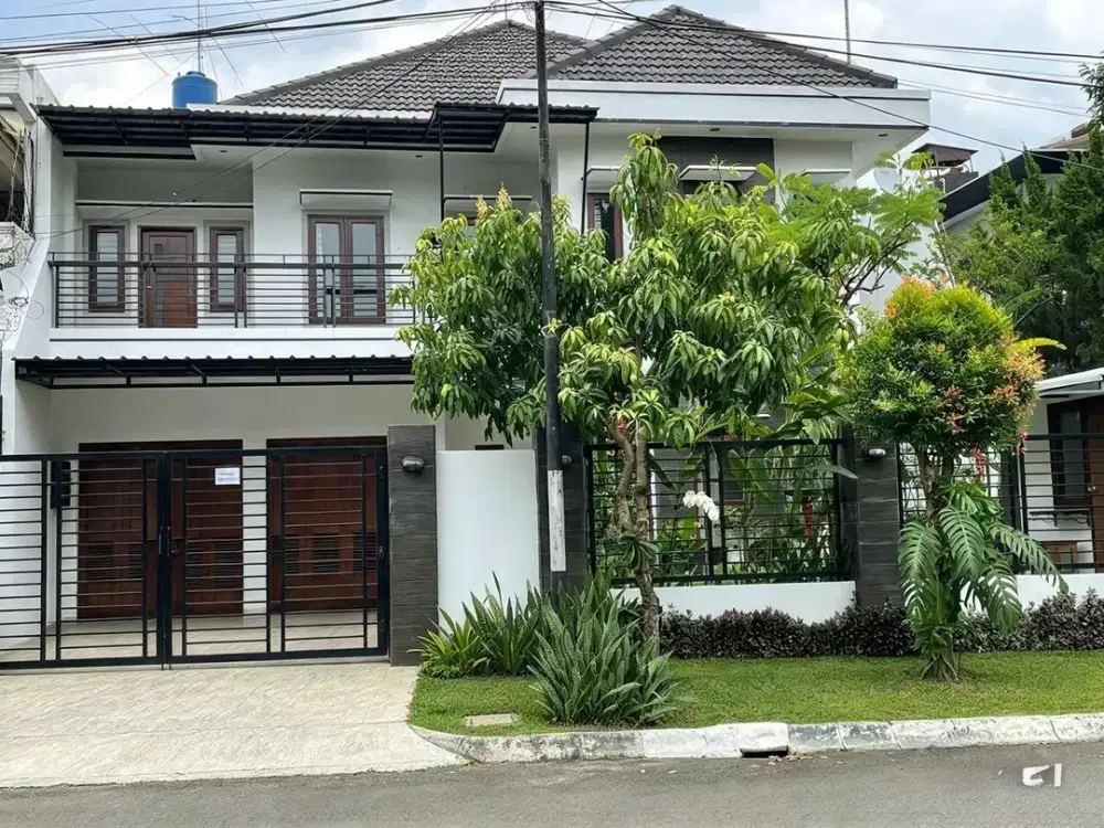 Rumah Kencana Permai Pondok Indah Cantik Dan Ada Pool