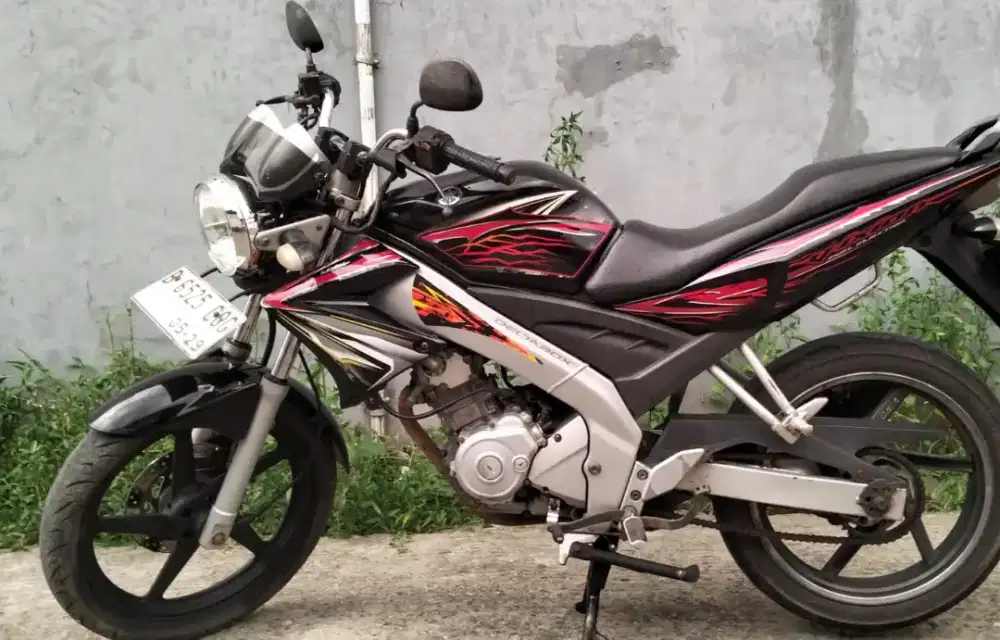 Vixion jual murah 6,8jtnet,pemakaian cewe,pajak hidup,surat lengkap