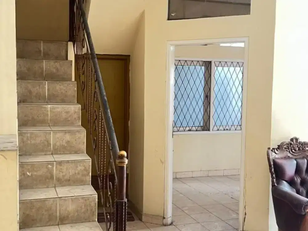 Disewakan Rumah 2 Lantai Pancoran