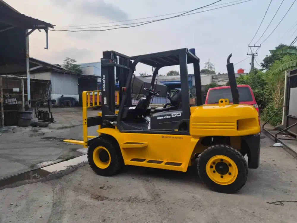 Forklift 5 Ton Komatsu 2010