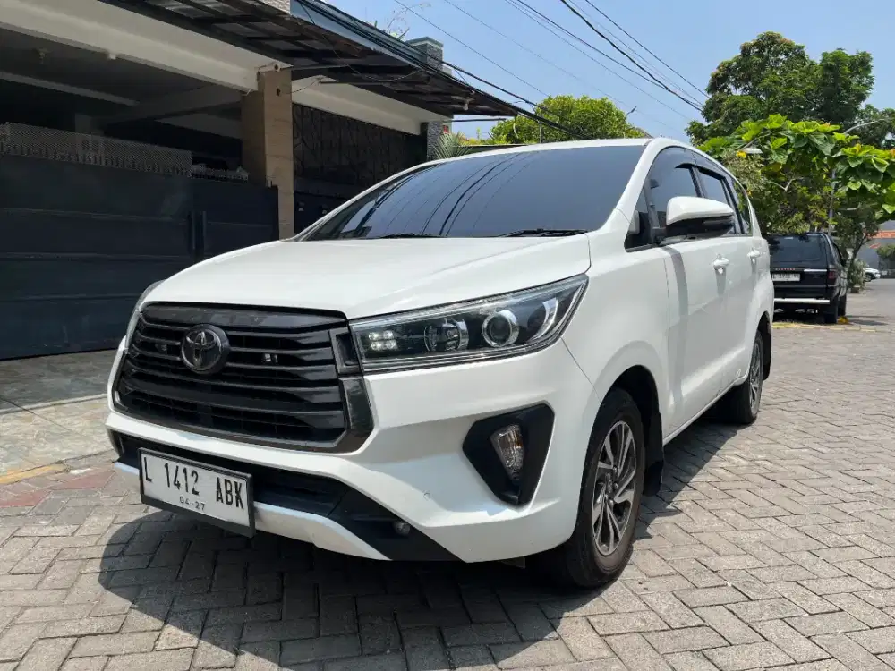 TOYOTA INNOVA REBORN V DISEL /SOLAR MATIC 2022 PUTIH