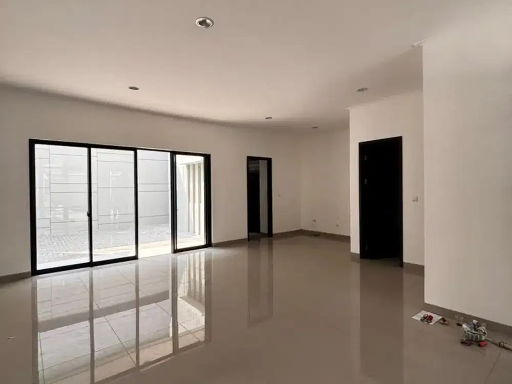 Disewakan rumah pik2  cluster simprug  uk: 10x20m2  4KT