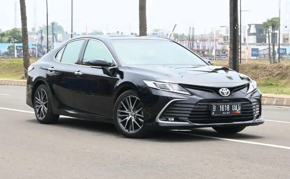 (Tdp2jt) Camry V 2022 Hitam