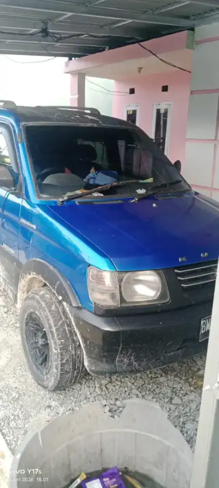 Dijual mobil kuda diesel tahun 2001,nego
