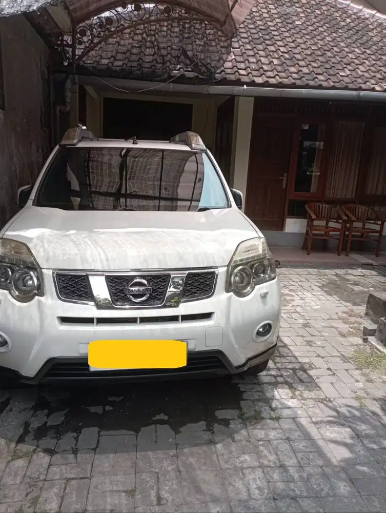 Mobil X-Trail Putih - Siap Ngacir-Bisa Nego