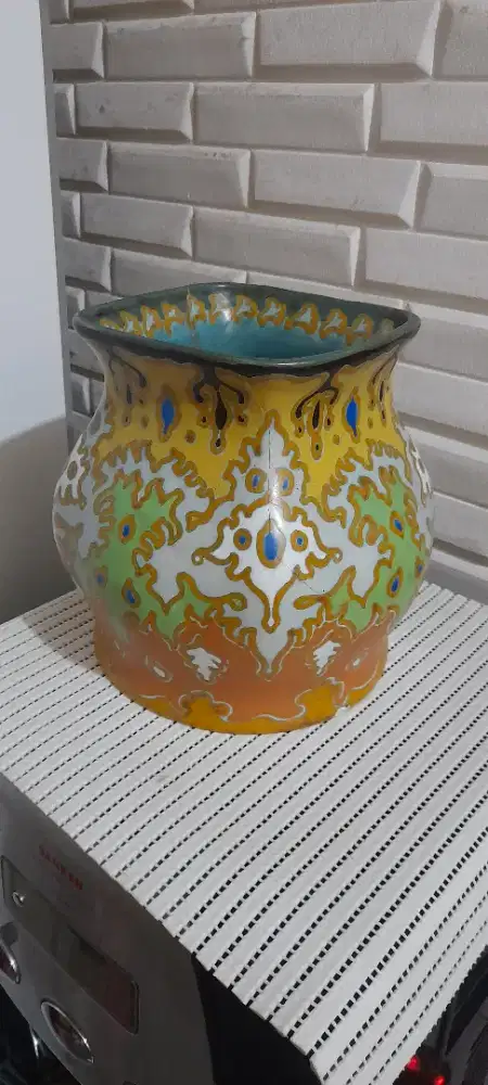 Vase / Pot Bunga Gouda Holland. Antik. Original