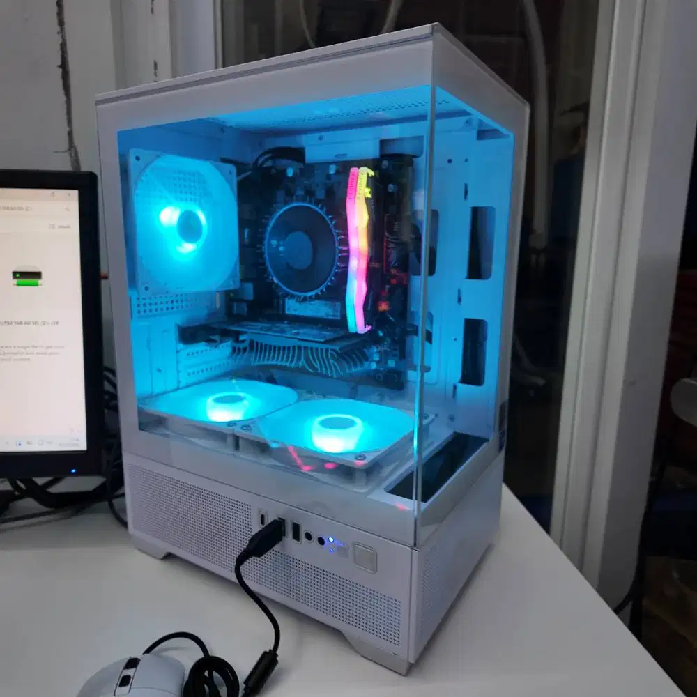 PC Rakitan Intel Core i5-12400F DDR5 16GB SSD 500GB RGB Bekas
