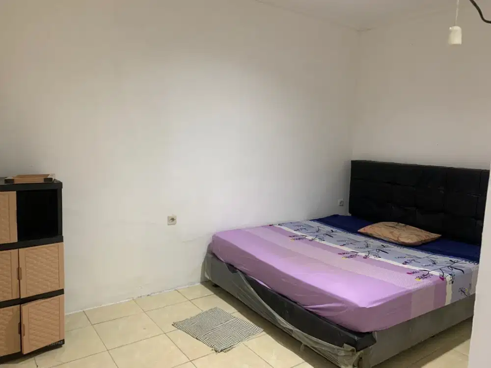 Kei Kost, Menyewakan kamar kost mingguan atau bulanan, Lokasi dalam komplek, aman dan nyaman