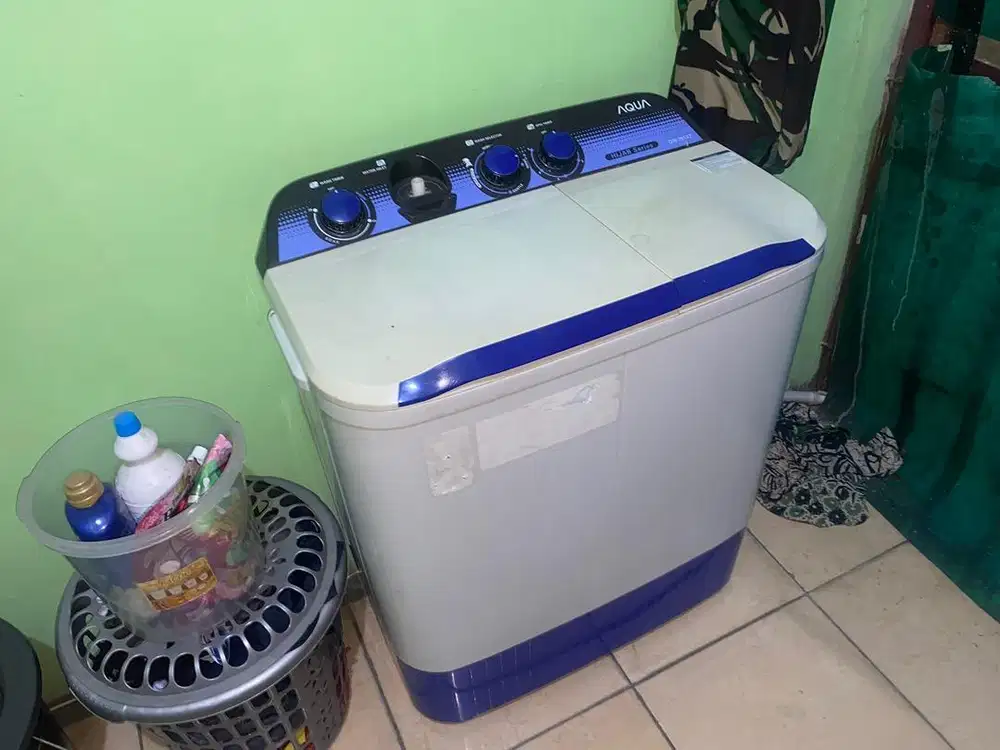 Mesin cuci Aqua hijan series 2 tabung