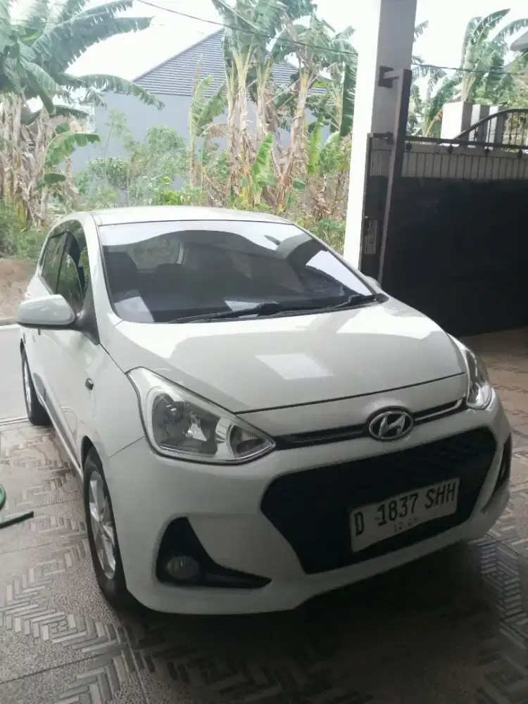 Hyundai grand i10 GLX/AT