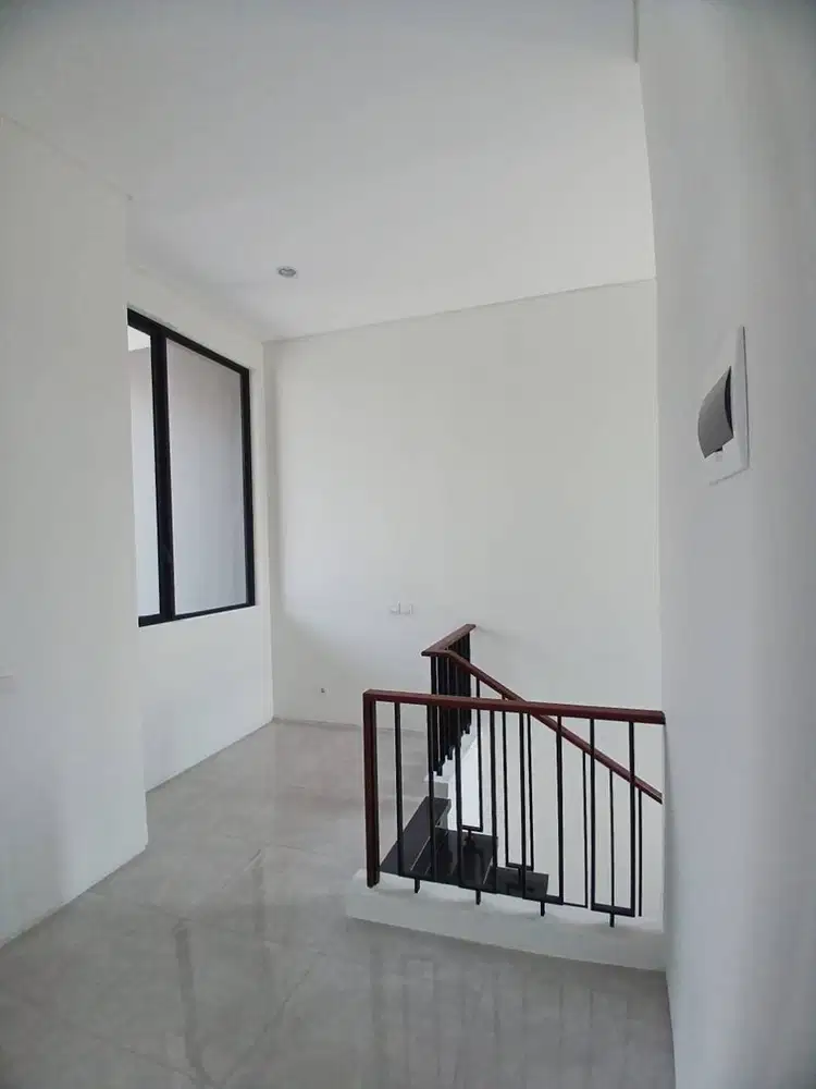 Dijual Rumah Citraland District 9 2 Lantai Siap Huni Modern Minimalis