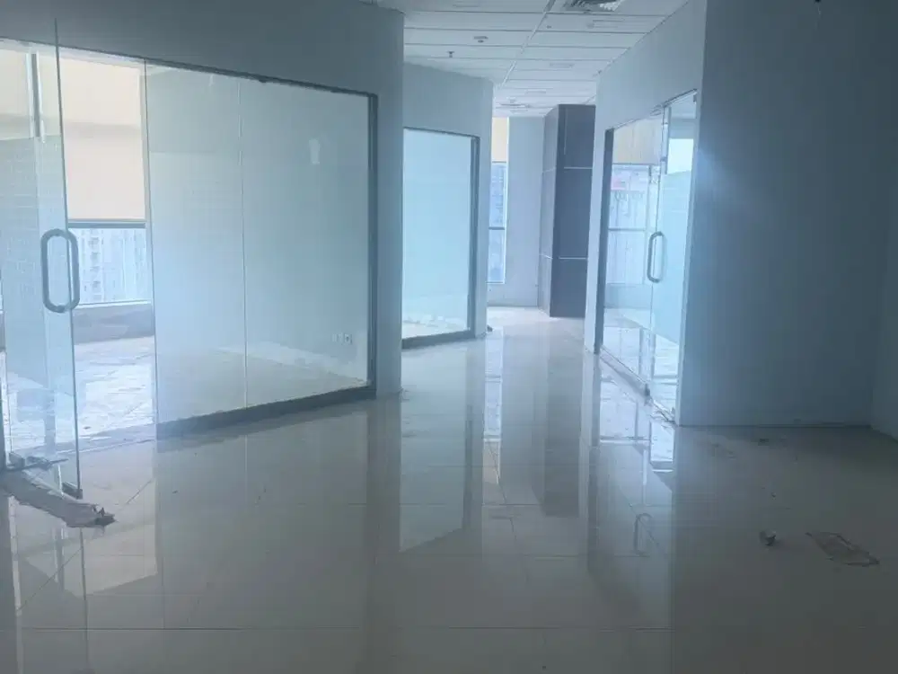 Disewakan Office APL Tower Central Park Ready Unit Fit Out