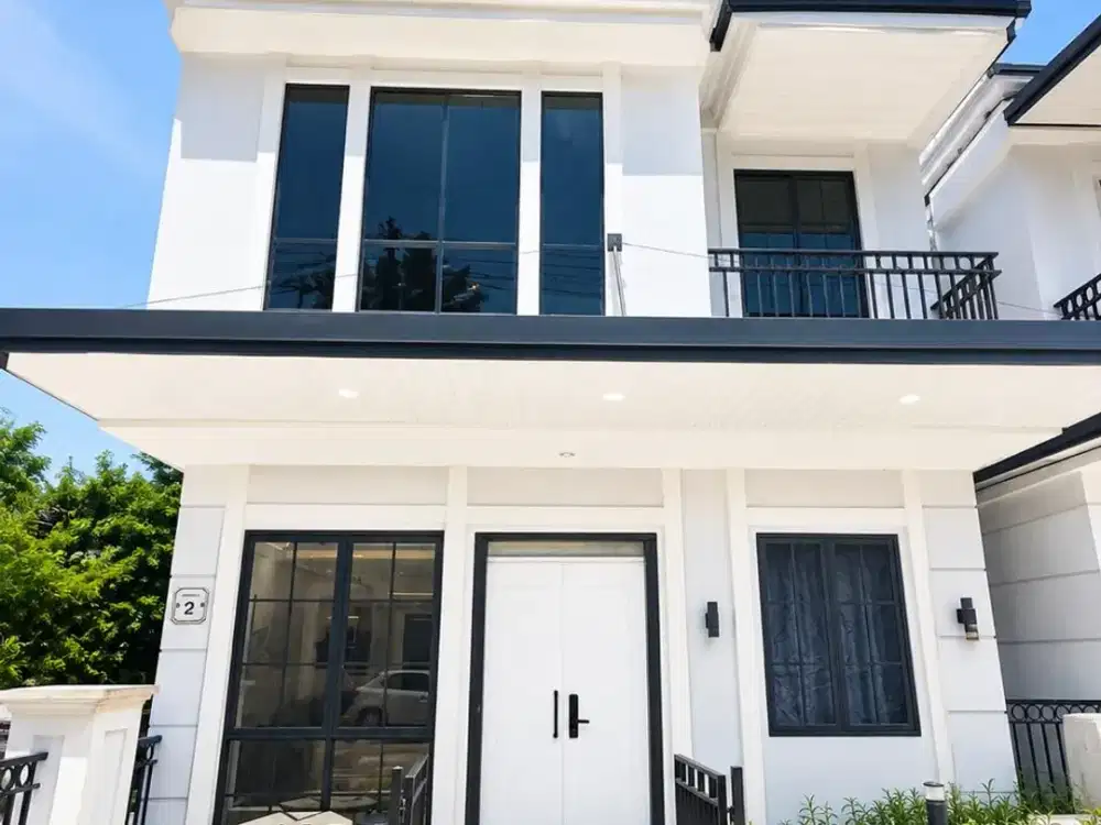 Rumah 3 Lantai Cakep Type Double Decker Lavon 2 Swan City - Cluster Montana