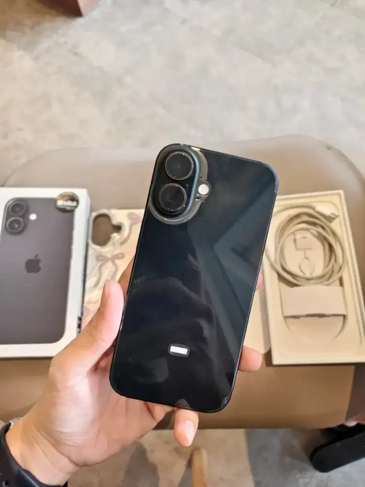 Iphone 16 128 resmi indo blibli fullset garansi panjang like new