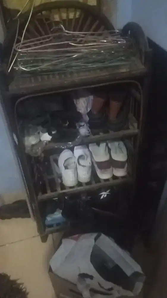 rak sepatu 3 susun