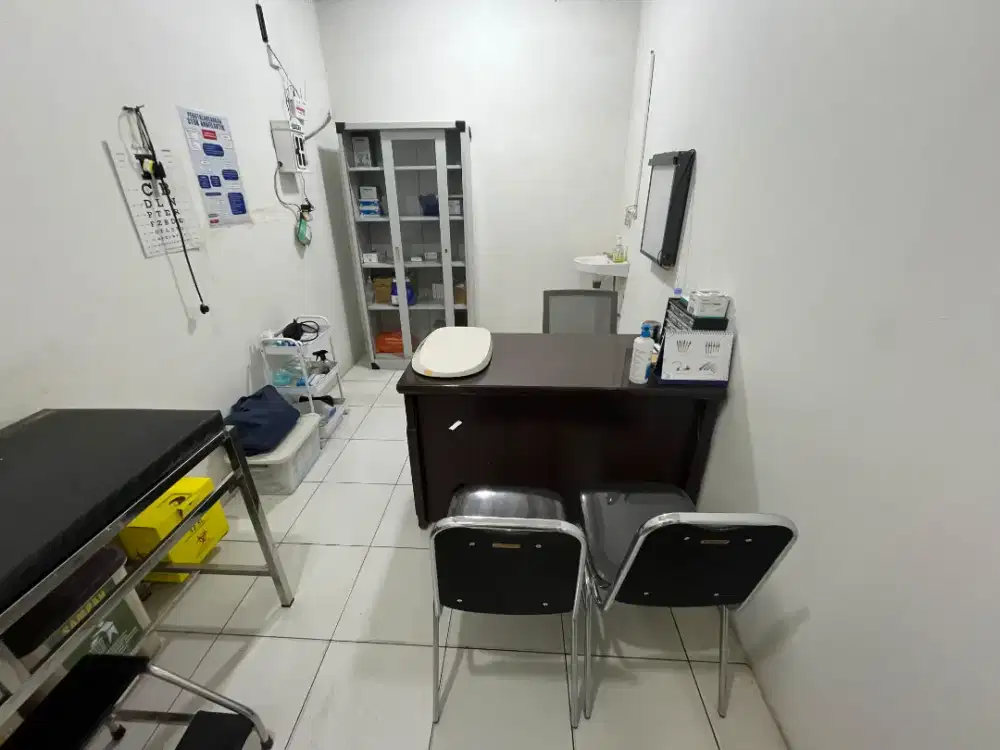Dijual meja kantor ukuran 1,5meter