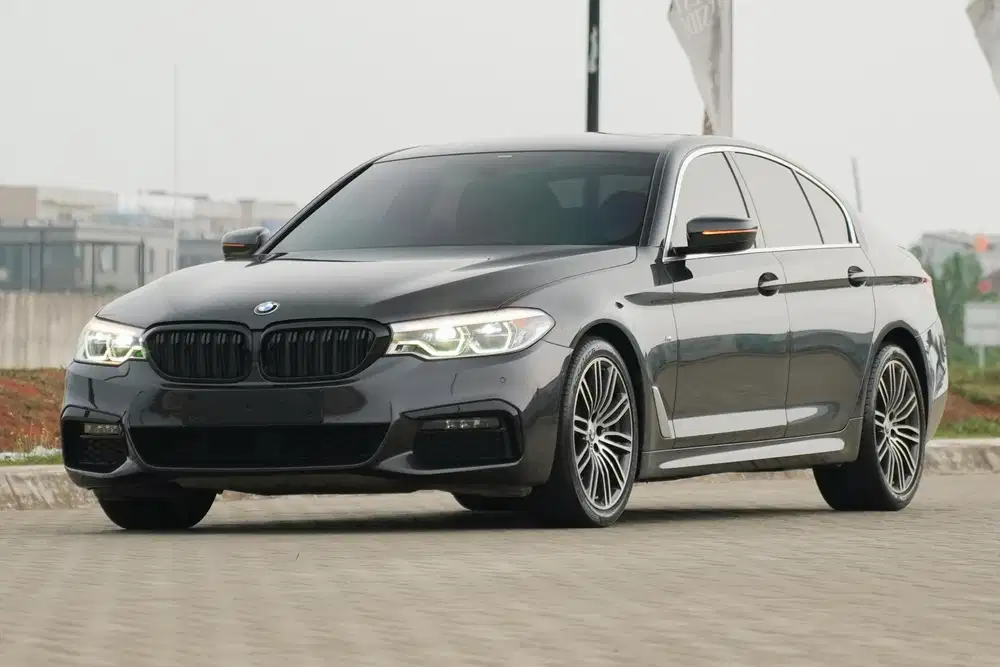 //Msport ! BMW 530i Msport RSE Harman 2019  520i e300 x3 glc200