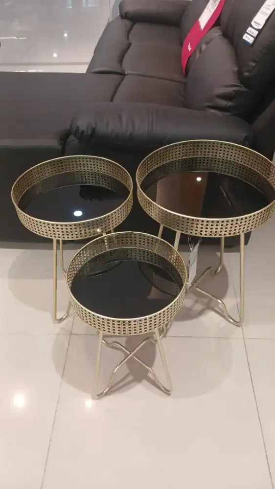 Fin side table selma