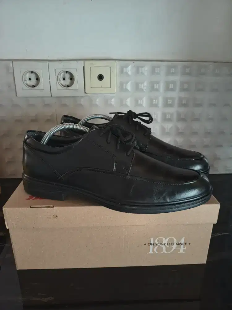 Sepatu Kerja size 41 42