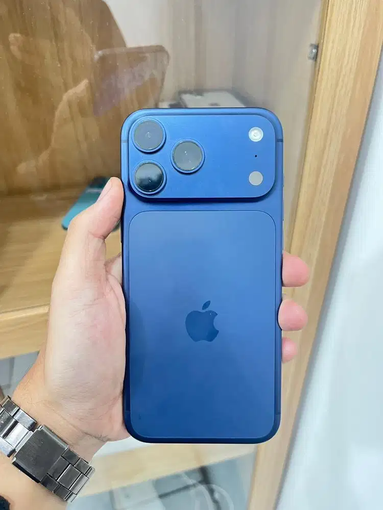 IPhone 17 pro max 256gb iBox deep blue