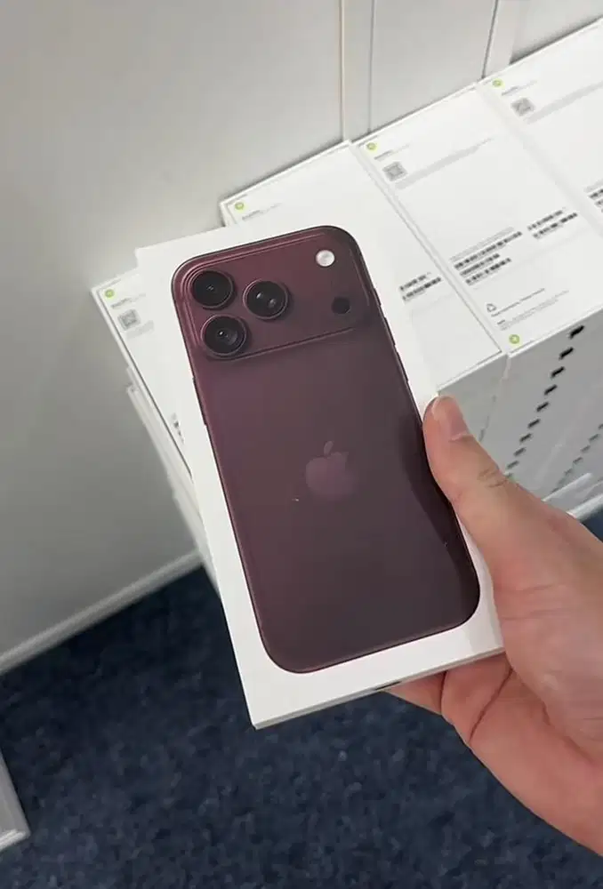 iPhone 18 Promax 256 GB New Garansi resmi indonesia