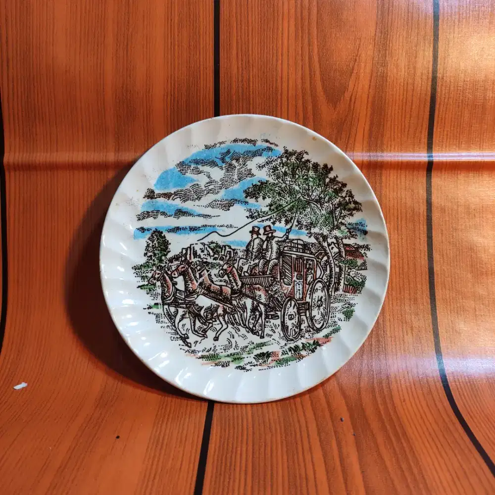 Piring Lepek Keramik 15cm Lukis Nakato