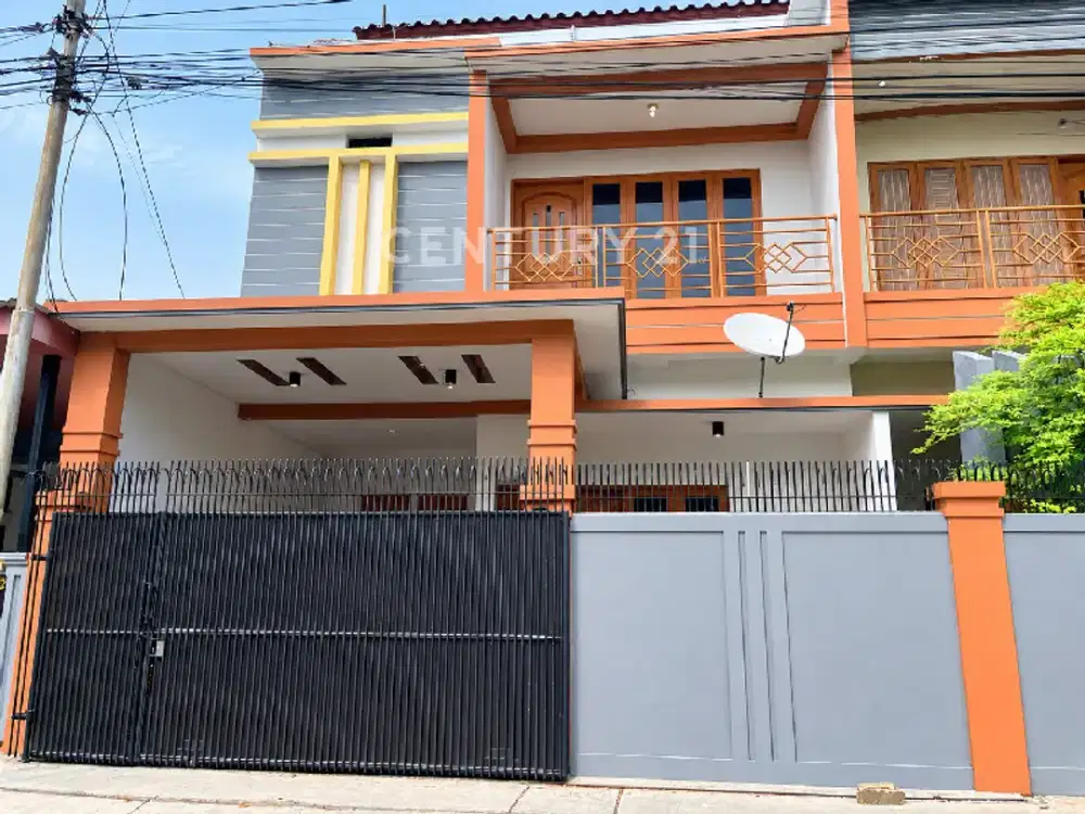 Rumah Minimalis 3 Lantai Di Kampung Ambon, Kayu Putih