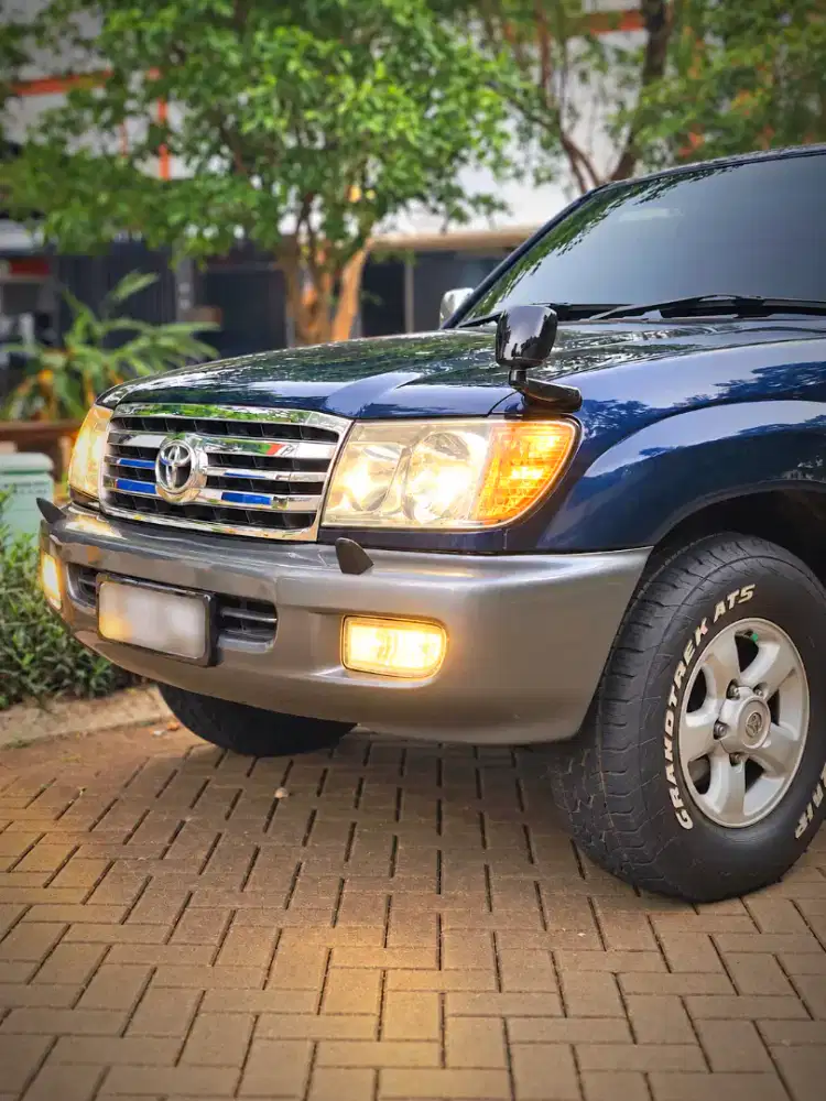 VX-LIMITED Blue Mica Diesel Solar Landcruiser VX100 VX80 Prado pajero