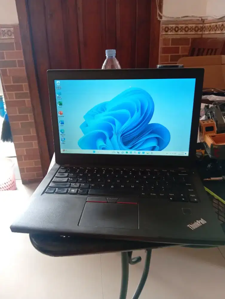 thinkpad x270 core i5 gen 7 Ram 8/256