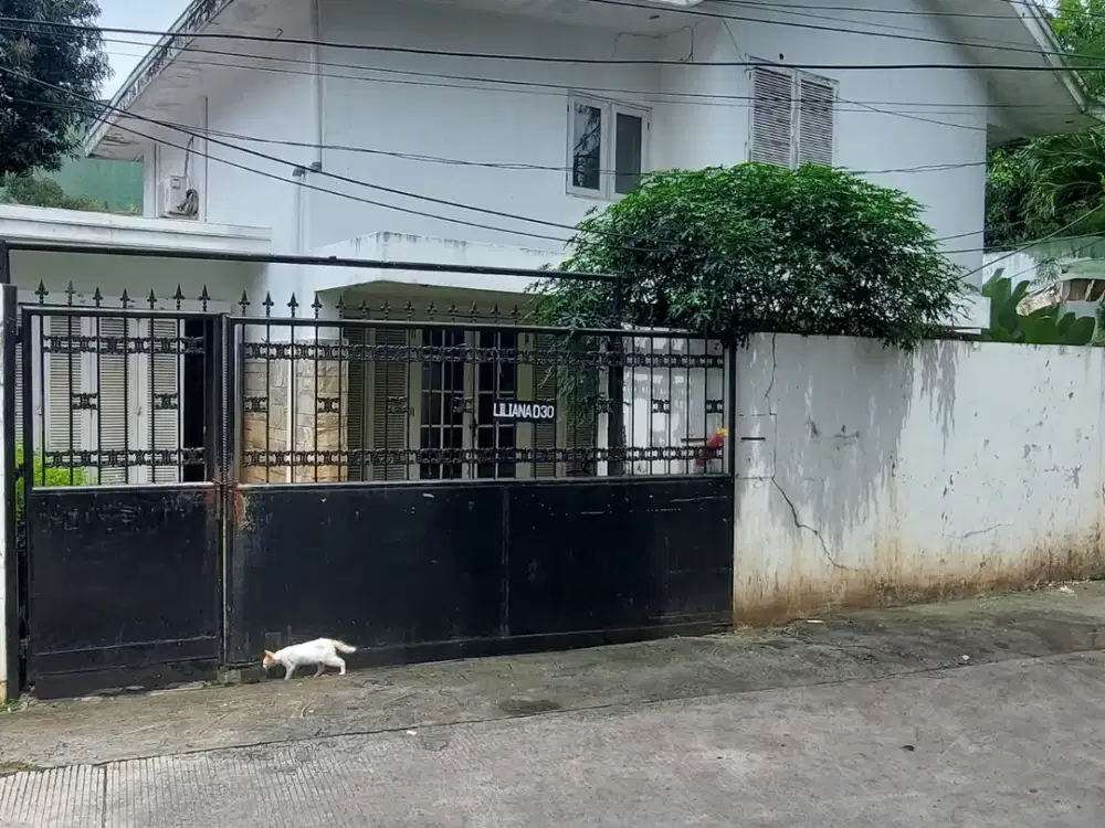 Rumah Lama di Jl Liliana, Pela Mampang, Mampang Prapatan.Dkt ke Bangka
