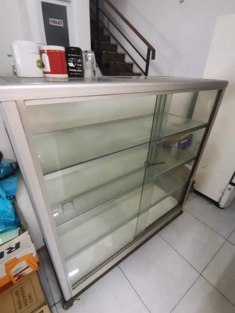 Lemari ETALASE Kaca/Aluminium 120cm