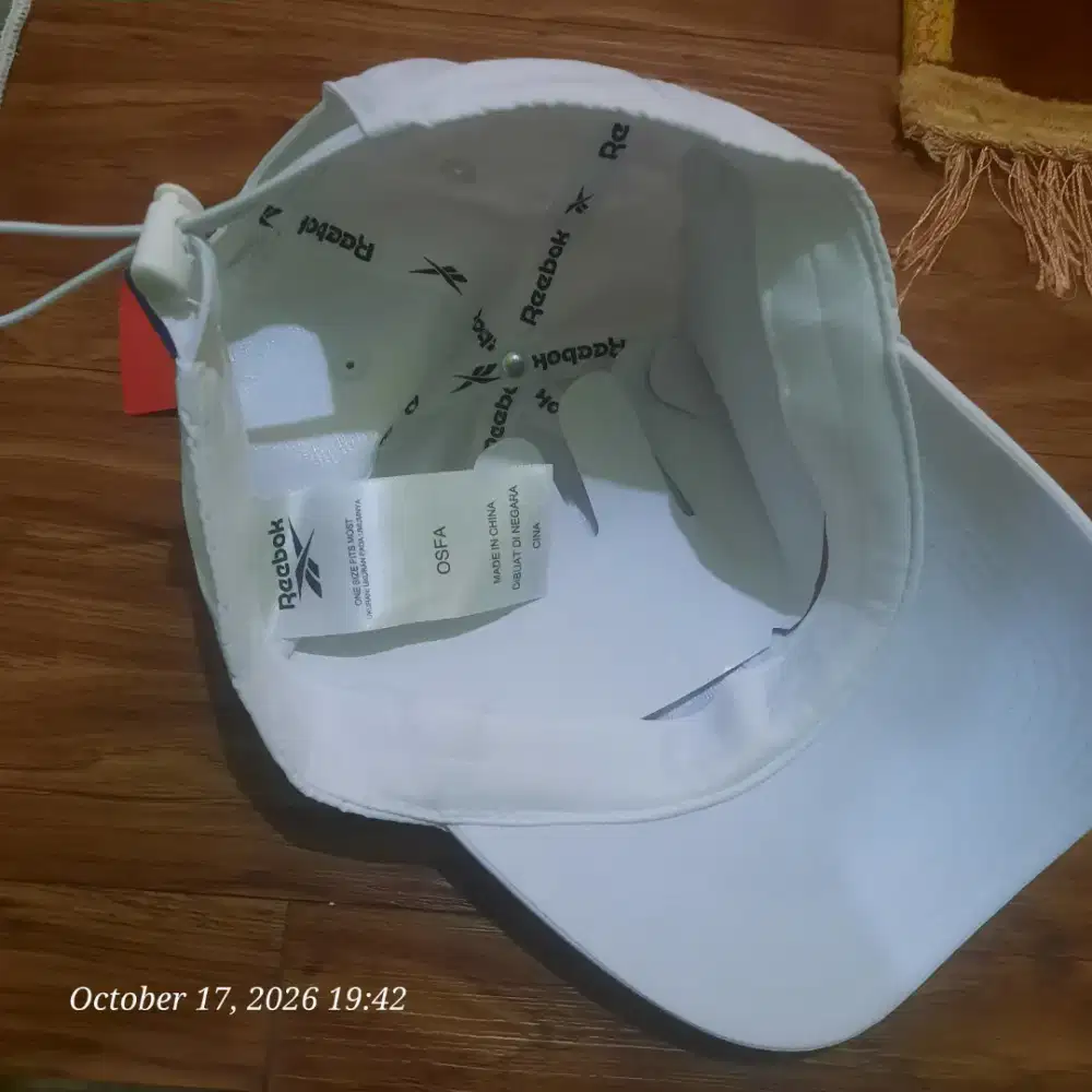 Topi Running Reebok