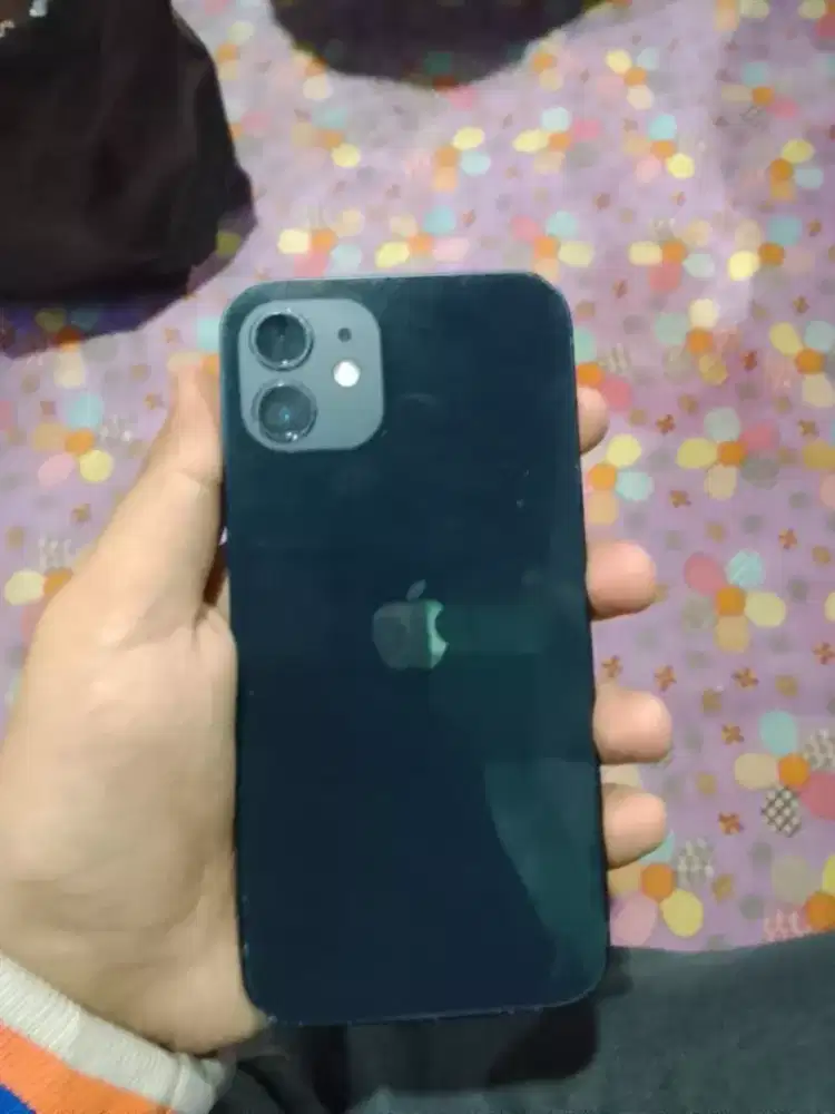 DIJUAL IPHONE MASIH MULUS.