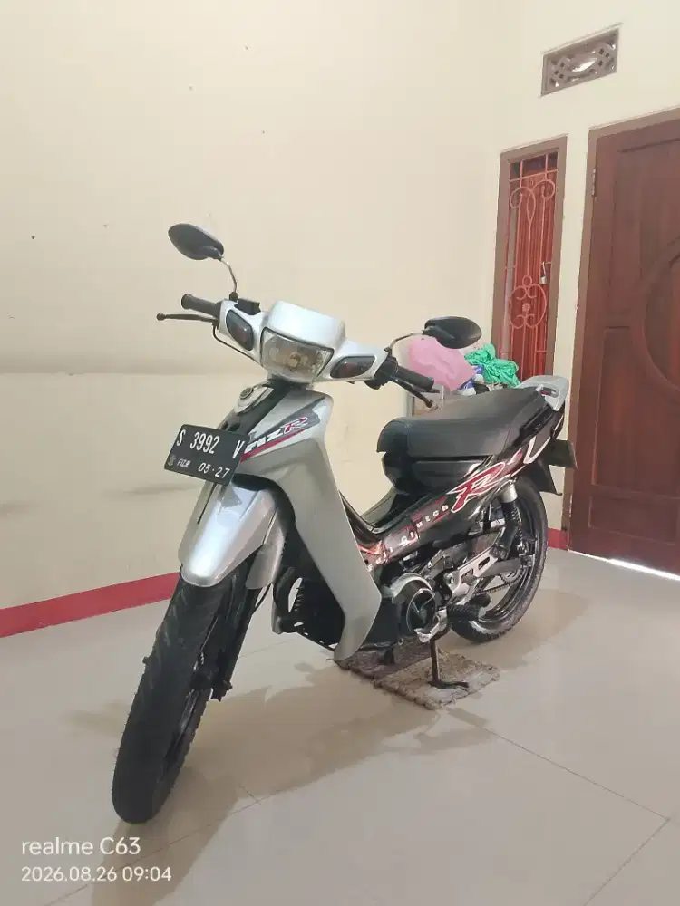 Yamaha fiz R tahun 2002 perak asli
