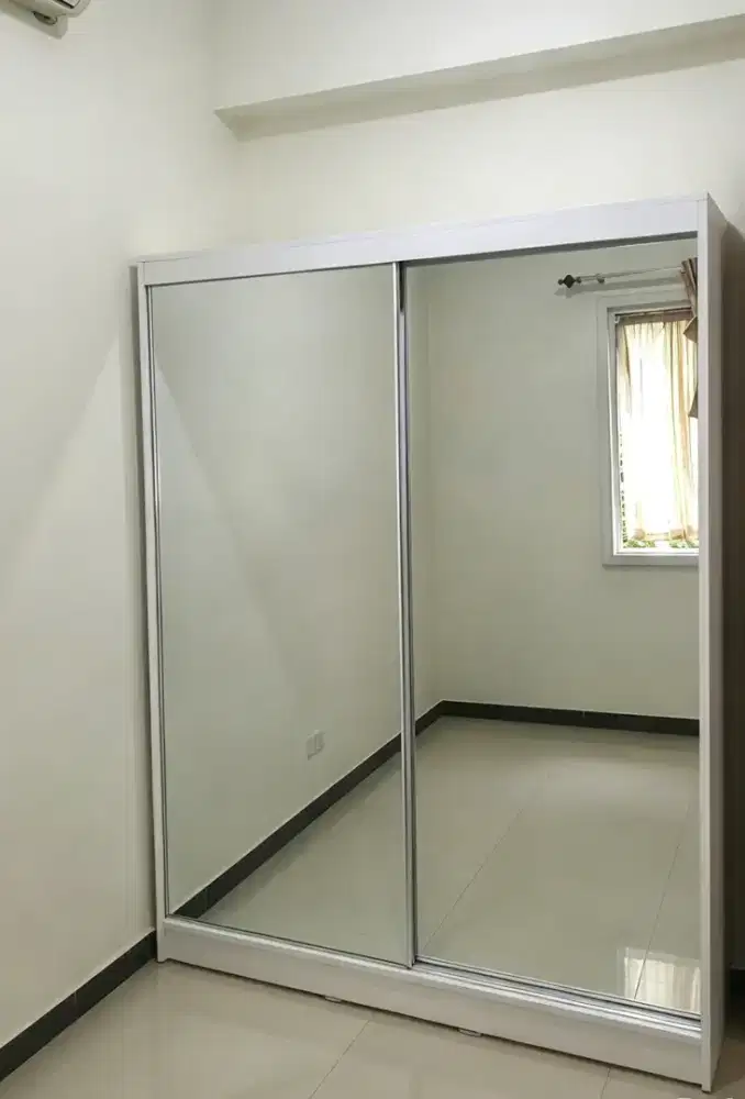 lemari pakaian seleding 2pintu pul cermin.