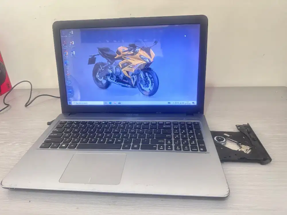 Jual BU Laptop Asus X540Y-AMD-E1-7010/Ram4-Ssd-128gb Layar 15inc/COD