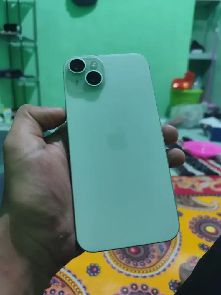 Ip 15 plus 256 green
