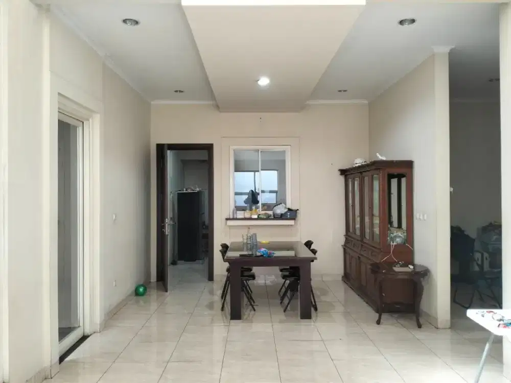 Dijual Cepat Rumah 2 Lantai lokasi Cijagra Buah batu Lokasi Strategis