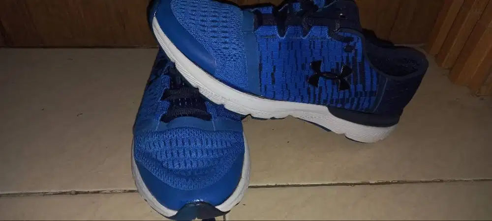 sepatu murmer sekali