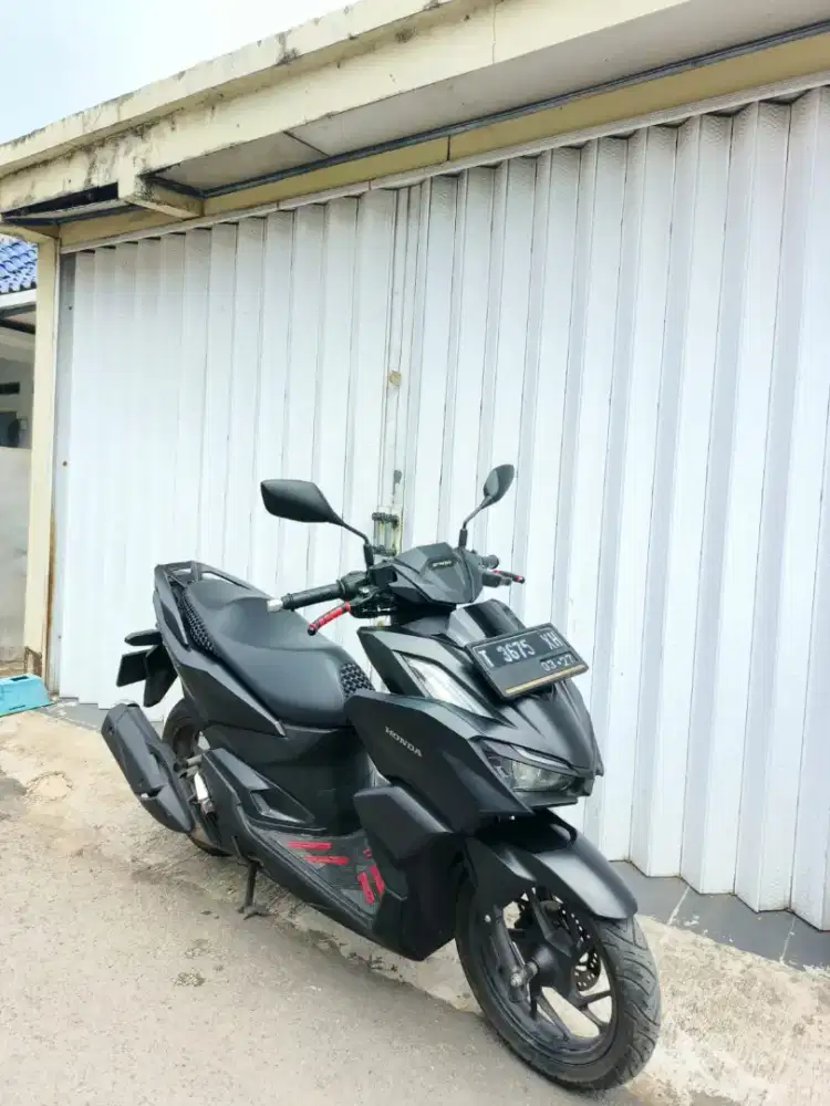 Honda Vario 160 black