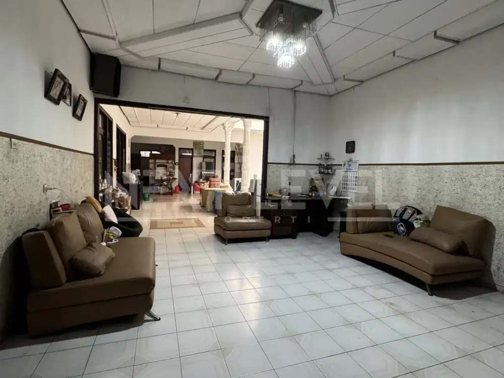 Dijual RUMAH KEMBAR Hitung Tanah di Pusat Kota Bandung