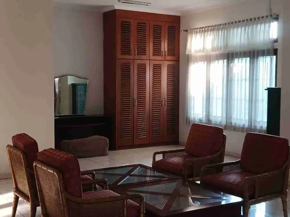Rumah Asri Kebayoran Baru