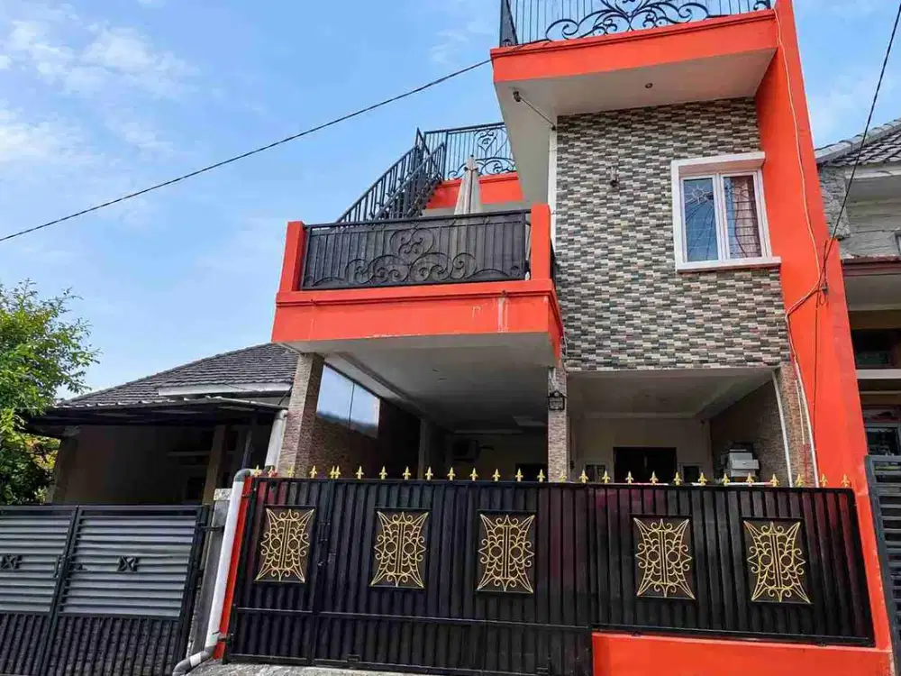 DIJUAL – Rumah 2,5 Lantai + Rooftop di Sawangan Depok
