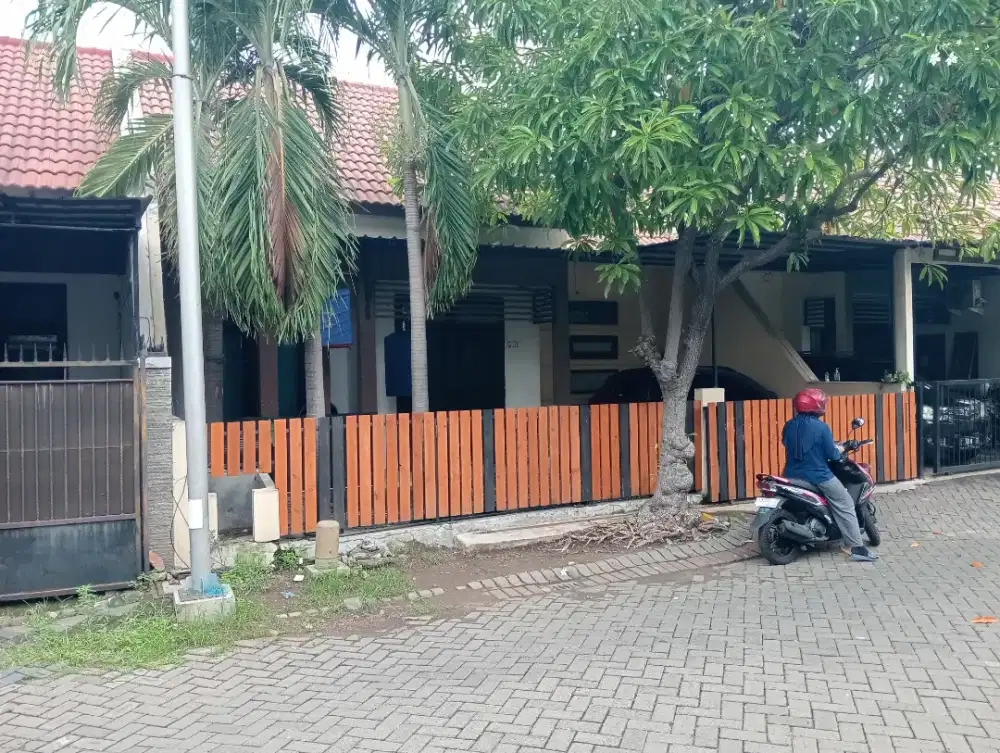 disewakan rumah tinggal dekat pusat kota Surabaya